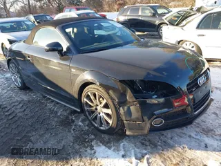 2014 Audi TT Premium Plus z VIN TRUSFAFK0E1001887, wystawiony jako IAAI lot #41300321 z przebiegiem 18 532 mil mil oraz . Historia ofert i sprzedaży dostępna na DreamBid. Obrazek 1.