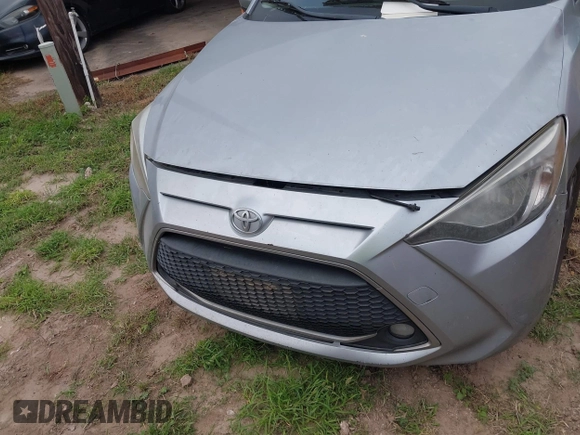2019 Toyota Yaris L z VIN 3MYDLBYV1KY500070, wystawiony jako IAAI lot #41933128 z przebiegiem Nie podano mil oraz . Historia ofert i sprzedaży dostępna na DreamBid. Obrazek 11.