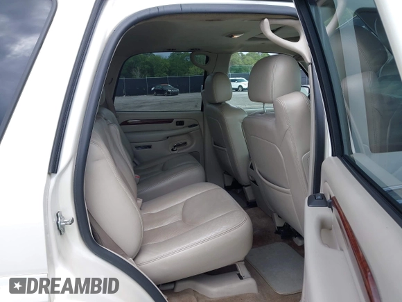 2005 Cadillac Escalade z VIN 1GYEK63N55R123817, wystawiony jako IAAI lot #42263549 z przebiegiem 297 279 mil mil oraz . Historia ofert i sprzedaży dostępna na DreamBid. Obrazek 8.