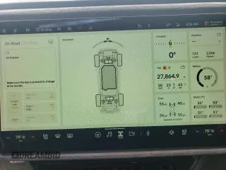 2022 Rivian R1T Adventure z VIN 7FCTGAAA8NN016263, wystawiony jako Copart lot #55668845 z przebiegiem 27 864 mil mil oraz Szkody całkowita. Historia ofert i sprzedaży dostępna na DreamBid. Obrazek 9.