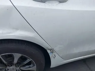 2017 Acura TLX z VIN 19UUB1F35HA010632, wystawiony jako IAAI lot #42433172 z przebiegiem 127 864 mil mil oraz . Historia ofert i sprzedaży dostępna na DreamBid. Obrazek 12.