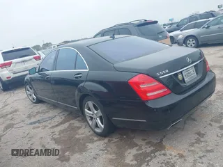 2011 Mercedes-Benz S-Class S 550 with VIN WDDNG7BB1BA362219, listed as a IAAI auction lot 41439408 with 165,076 mi miles. Bid and sale history available at carsss.com. Image 14.