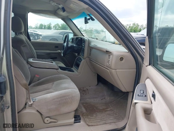 2003 Chevrolet Silverado 1500 LT with VIN 1GCEK19T23E244484, listed as a IAAI auction lot 42035731 with 363,892 mi miles. Bid and sale history available at carsss.com. Image 5.