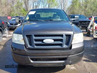 2006 Ford F-150 STX z VIN 1FTRX02W56KB40160, wystawiony jako IAAI lot #41992886 z przebiegiem 107 910 mil mil oraz . Historia ofert i sprzedaży dostępna na DreamBid. Obrazek 12.