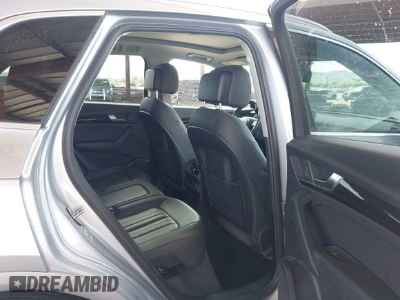 2018 Audi Q5 Premium Plus z VIN WA1BNAFY9J2055656, wystawiony jako IAAI lot #42187509 z przebiegiem 74 572 mil mil oraz . Historia ofert i sprzedaży dostępna na DreamBid. Obrazek 8.