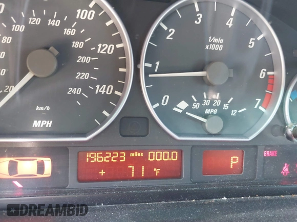 2001 BMW 3 Series 330Ci with VIN WBABS53401JU88051, listed as a IAAI auction lot 41704279 with 196,223 mi miles. Bid and sale history available at carsss.com. Image 7.