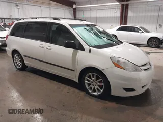 2007 Toyota Sienna CE with VIN 5TDZK23C17S066633, listed as a IAAI auction lot 42063853 with 274,548 mi miles. Bid and sale history available at carsss.com. Image 1.