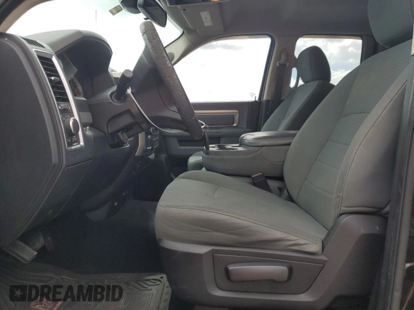 2015 Ram 1500 SLT z VIN 1C6RR6GG6FS623131, wystawiony jako Copart lot #46081685 z przebiegiem 161 376 mil mil oraz Szkoda całkowita • Salvage title. Historia ofert i sprzedaży dostępna na DreamBid. Obrazek 7.