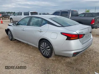 2025 Nissan Altima SV with VIN 1N4BL4DV6SN364206, listed as a IAAI auction lot 42029973 with 5,343 mi miles. Bid and sale history available at carsss.com. Image 3.