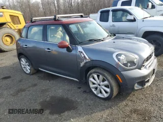 2016 MINI Countryman S z VIN WMWZC5C52GWP49650, wystawiony jako Copart lot #49153185 z przebiegiem 166 695 mil mil oraz Szkody całkowita. Historia ofert i sprzedaży dostępna na DreamBid. Obrazek 4.