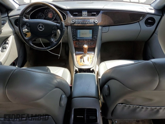 2007 Mercedes-Benz CLS 550 with VIN WDDDJ72X67A105461, listed as a Copart auction lot 53457615 with 9,376 mi miles and Clean title. Bid and sale history available at DreamBid. Image 8.
