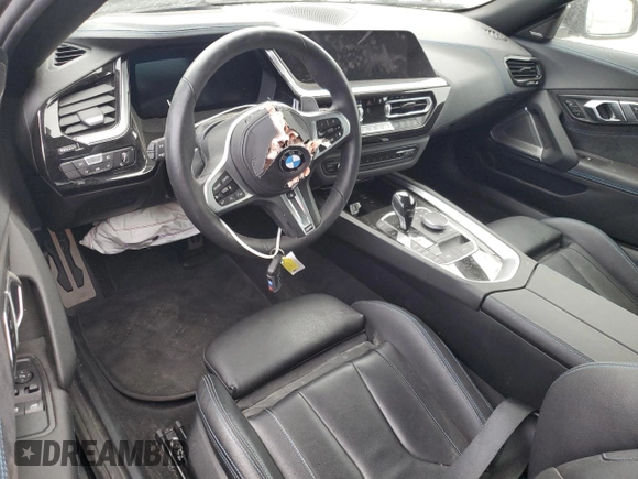 2024 BMW Z4 sDrive30i with VIN WBAHF3C00RWY36641, listed as a Copart auction lot 84011464 with 0 mi miles and Salvage Title. Bid and sale history available at carsss.com. Image 8.