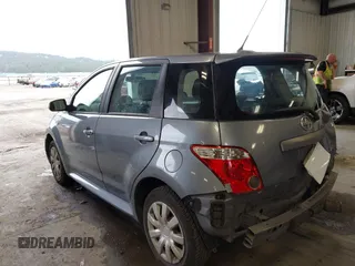 2006 Scion xA z VIN JTKKT624265011251, wystawiony jako IAAI lot #42312544 z przebiegiem 154 090 mil mil oraz . Historia ofert i sprzedaży dostępna na DreamBid. Obrazek 3.