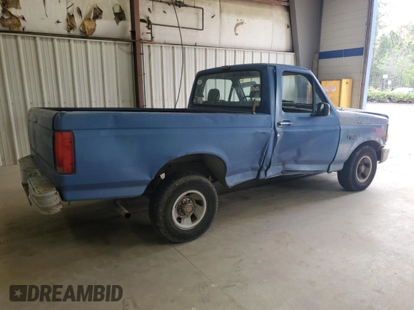 1992 Ford F-150 with VIN 1FTDF15Y0NLA76652, listed as a Copart auction lot 52479735 with 274,838 mi miles and Clean Title. Bid and sale history available at carsss.com. Image 3.