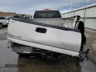 2006 Chevrolet Silverado 3500 DRW LT1 with VIN 1GCJK33D46F154523, listed as a Copart auction lot 84960604 with 250,982 mi miles and Salvage Title. Bid and sale history available at carsss.com. Image 6.