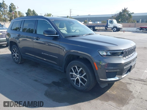 2024 Jeep Grand Cherokee Limited z VIN 1C4RJKBGXR8603689, wystawiony jako IAAI lot #42559936 z przebiegiem 21 173 mil mil oraz . Historia ofert i sprzedaży dostępna na DreamBid. Obrazek 1.