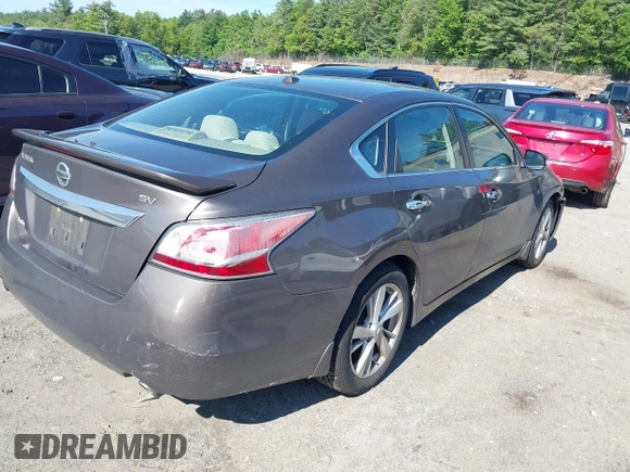 2015 Nissan Altima SV z VIN 1N4AL3AP8FC154011, wystawiony jako IAAI lot #42352693 z przebiegiem 178 851 mil mil oraz . Historia ofert i sprzedaży dostępna na DreamBid. Obrazek 4.