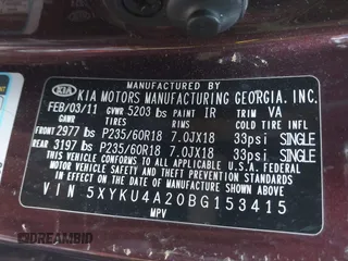 2011 Kia Sorento EX with VIN 5XYKU4A20BG153415, listed as a IAAI auction lot 41768219 with 185,732 mi miles. Bid and sale history available at carsss.com. Image 9.