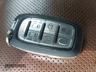 2021 Chrysler Pacifica Limited with VIN 2C4RC3GG8MR508358, listed as a IAAI auction lot 42470026 with 94,040 mi miles and . Bid and sale history available at DreamBid. Image 11.