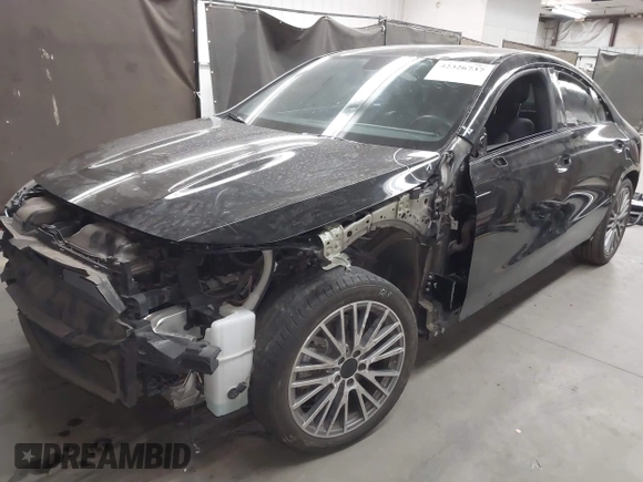 2021 Mercedes-Benz CLA 250 z VIN W1K5J4GB5MN222422, wystawiony jako IAAI lot #42326737 z przebiegiem 42 327 mil mil oraz . Historia ofert i sprzedaży dostępna na DreamBid. Obrazek 19.