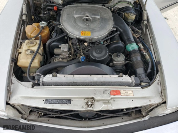 1987 Mercedes-Benz 560 Series 560SL with VIN WDBBA48D6HA074385, listed as a Copart auction lot 84098634 with NaN miles and Clean Title. Bid and sale history available at carsss.com. Image 11.