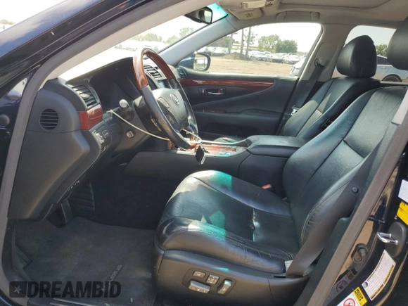 2007 Lexus LS 460 z VIN JTHBL46F775051316, wystawiony jako Copart lot #55252955 z przebiegiem 160 404 mil mil oraz Szkoda całkowita • Salvage title. Historia ofert i sprzedaży dostępna na DreamBid. Obrazek 7.