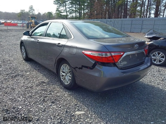2017 Toyota Camry XLE with VIN 4T1BF1FK7HU640132, listed as a IAAI auction lot 41734080 with 59,359 mi miles. Bid and sale history available at carsss.com. Image 3.