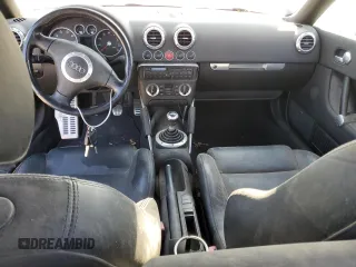 2001 Audi TT z VIN TRUTX28N611043554, wystawiony jako Copart lot #71027394 z przebiegiem Nie podano mil oraz Czysty tytuł • Clean title. Historia ofert i sprzedaży dostępna na DreamBid. Obrazek 8.