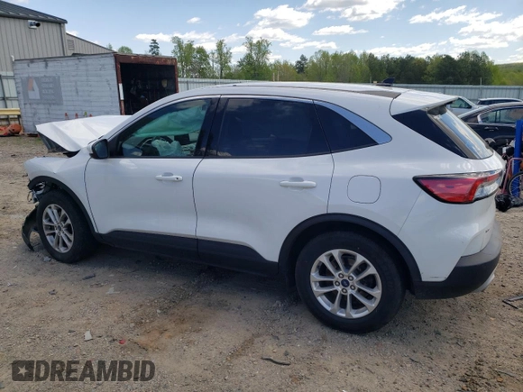 2020 Ford Escape SE z VIN 1FMCU9G68LUA37970, wystawiony jako Copart lot #53059865 z przebiegiem 66 207 mil mil oraz Szkoda całkowita • Salvage title. Historia ofert i sprzedaży dostępna na DreamBid. Obrazek 2.