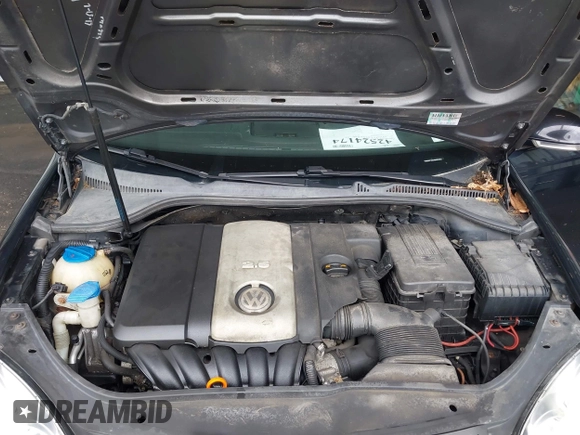 2007 Volkswagen Jetta with VIN 3VWGG71K67M052952, listed as a IAAI auction lot 42524174 with 189,121 mi miles and . Bid and sale history available at DreamBid. Image 10.