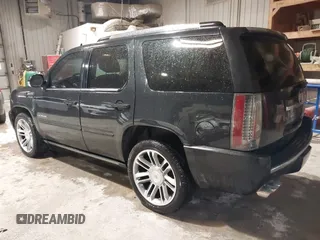 2013 Cadillac Escalade Premium z VIN 1GYS4CEFXDR209348, wystawiony jako IAAI lot #42314700 z przebiegiem 122 923 mil mil oraz . Historia ofert i sprzedaży dostępna na DreamBid. Obrazek 3.