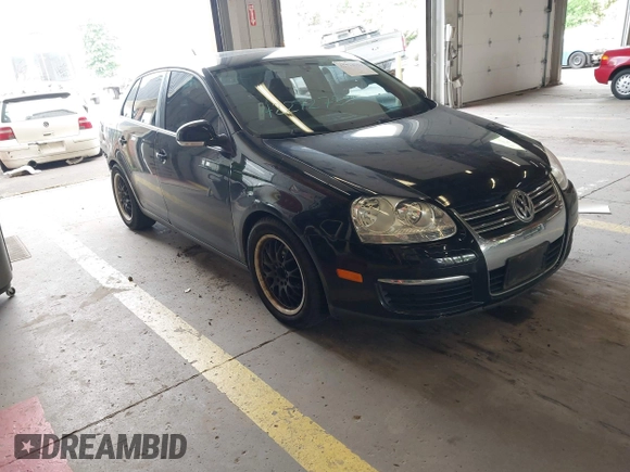 2010 Volkswagen Jetta SE with VIN 3VWRZ7AJ1AM158601, listed as a IAAI auction lot 42272753 with 99,600 mi miles and . Bid and sale history available at DreamBid. Image 1.
