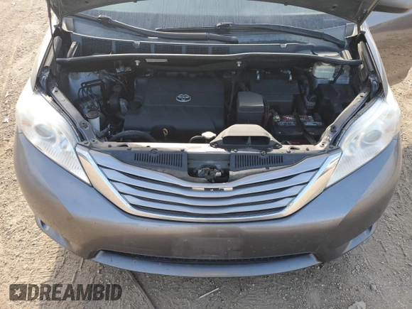 2016 Toyota Sienna Limited с VIN 5TDDK3DC2GS134100, выставлен на аукционе Copart как лот 56473685 с пробегом 153 687 миль миль и Списание • Salvage title. История ставок и продаж доступна на DreamBid. Изображение 12.