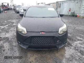 2014 Ford Focus ST with VIN 1FADP3L91EL441379, listed as a IAAI auction lot 41092598 with 58,670 mi miles and . Bid and sale history available at carsss.com. Image 12.