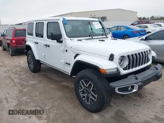 2025 Jeep Wrangler Sahara with VIN 1C4PJXEN6SW526206, listed as a IAAI auction lot 41610649 with 3,497 mi miles and . Bid and sale history available at DreamBid. Image 1.