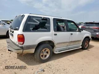 2001 Ford Explorer XLT with VIN 1FMZU63PX1ZA30705, listed as a Copart auction lot 57918865 with 233,418 mi miles and Clean title. Bid and sale history available at DreamBid. Image 3.