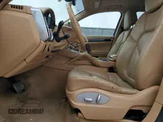 2014 Porsche Cayenne S Hybrid с VIN WP1AE2A25ELA50298, выставлен на аукционе Copart как лот 43164295 с пробегом 122 133 миль миль и Чистый • Clean title. История ставок и продаж доступна на DreamBid. Изображение 7.