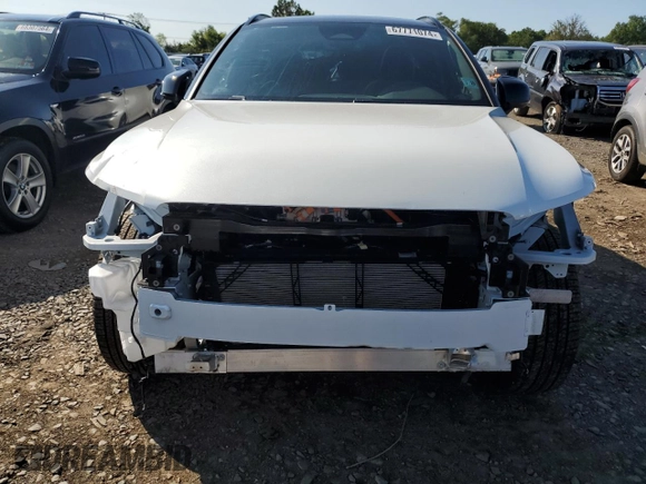 2024 Volvo XC40 Plus z VIN YV4ER3XL8R2244524, wystawiony jako Copart lot #67771074 z przebiegiem 1 357 mil mil oraz Czysty tytuł • Clean title. Historia ofert i sprzedaży dostępna na DreamBid. Obrazek 5.