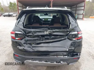 2024 Honda Pilot Elite with VIN 5FNYG1H87RB035776, listed as a IAAI auction lot 41721644 with 14,697 mi miles. Bid and sale history available at carsss.com. Image 16.