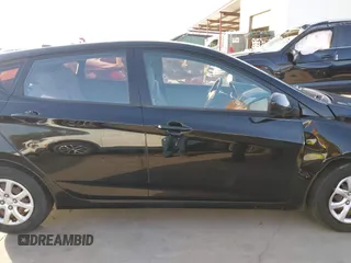 2013 Hyundai Accent GS z VIN KMHCT5AE7DU083304, wystawiony jako IAAI lot #41847588 z przebiegiem 133 971 mil mil oraz . Historia ofert i sprzedaży dostępna na DreamBid. Obrazek 14.