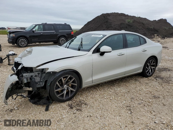 2019 Volvo S60 Momentum with VIN 7JR102FK6KG001352, listed as a Copart auction lot 55452424 with 54,636 mi miles and Salvage Title. Bid and sale history available at carsss.com. Image 1.
