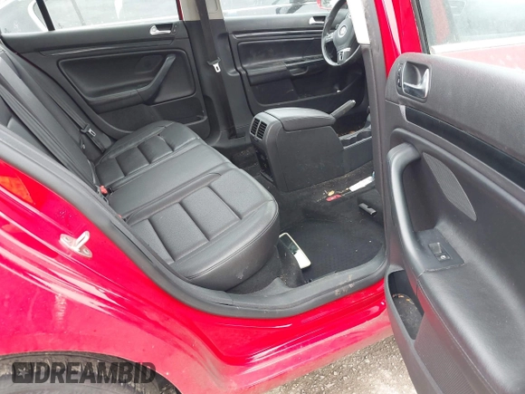 2012 Volkswagen Jetta TDI w/Sunroof & Nav с VIN 3VWPL7AJ5CM692406, выставлен на аукционе IAAI как лот 41615962 с пробегом 111 353 миль миль и . История ставок и продаж доступна на DreamBid. Изображение 8.