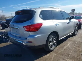2020 Nissan Pathfinder SL with VIN 5N1DR2CN0LC604351, listed as a IAAI auction lot 41179117 with 80,861 mi miles. Bid and sale history available at carsss.com. Image 4.