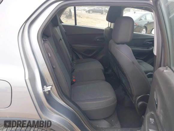 2020 Chevrolet Trax LS z VIN 3GNCJKSB4LL176651, wystawiony jako IAAI lot #42126535 z przebiegiem 118 420 mil mil oraz . Historia ofert i sprzedaży dostępna na DreamBid. Obrazek 8.