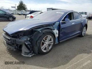 2015 Tesla Model S 85D with VIN 5YJSA1E27FF108017, listed as a Copart auction lot 45326545 with 119,065 mi miles and Salvage Title. Bid and sale history available at carsss.com. Image 1.