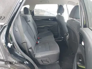 2019 Kia Sorento LX z VIN 5XYPG4A52KG490322, wystawiony jako IAAI lot #41928525 z przebiegiem 89 921 mil mil oraz . Historia ofert i sprzedaży dostępna na DreamBid. Obrazek 8.