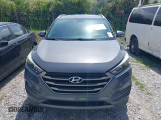 2016 Hyundai Tucson Limited with VIN KM8J33A29GU249098, listed as a IAAI auction lot 40066198 with 92,627 mi miles. Bid and sale history available at carsss.com. Image 6.