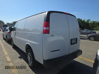 2022 Chevrolet Express Cargo with VIN 1GCWGAFPXN1225074, listed as a IAAI auction lot 42666702 with 101,508 mi miles and . Bid and sale history available at DreamBid. Image 22.