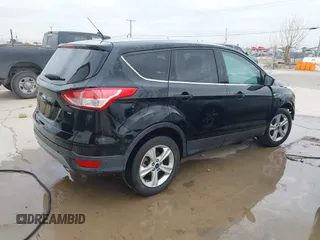 2016 Ford Escape SE z VIN 1FMCU0G73GUB60781, wystawiony jako IAAI lot #42149783 z przebiegiem 135 015 mil mil oraz . Historia ofert i sprzedaży dostępna na DreamBid. Obrazek 4.