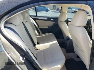 2012 Volkswagen Jetta SEL с VIN 3VWLP7AJ5CM411787, выставлен на аукционе Copart как лот 55701875 с пробегом 194 969 миль миль и Списание • Salvage title. История ставок и продаж доступна на DreamBid. Изображение 10.
